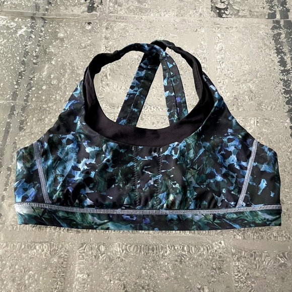 Lululemon Womens Blue Green Floral Wanderlust Stash Bra Size 10 - Picture 1 of 4